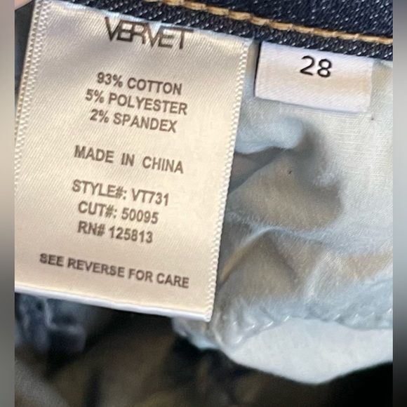 Flying monkey Vervet women’s button fly dark wash denim jeans raw hem - Picture 4 of 4